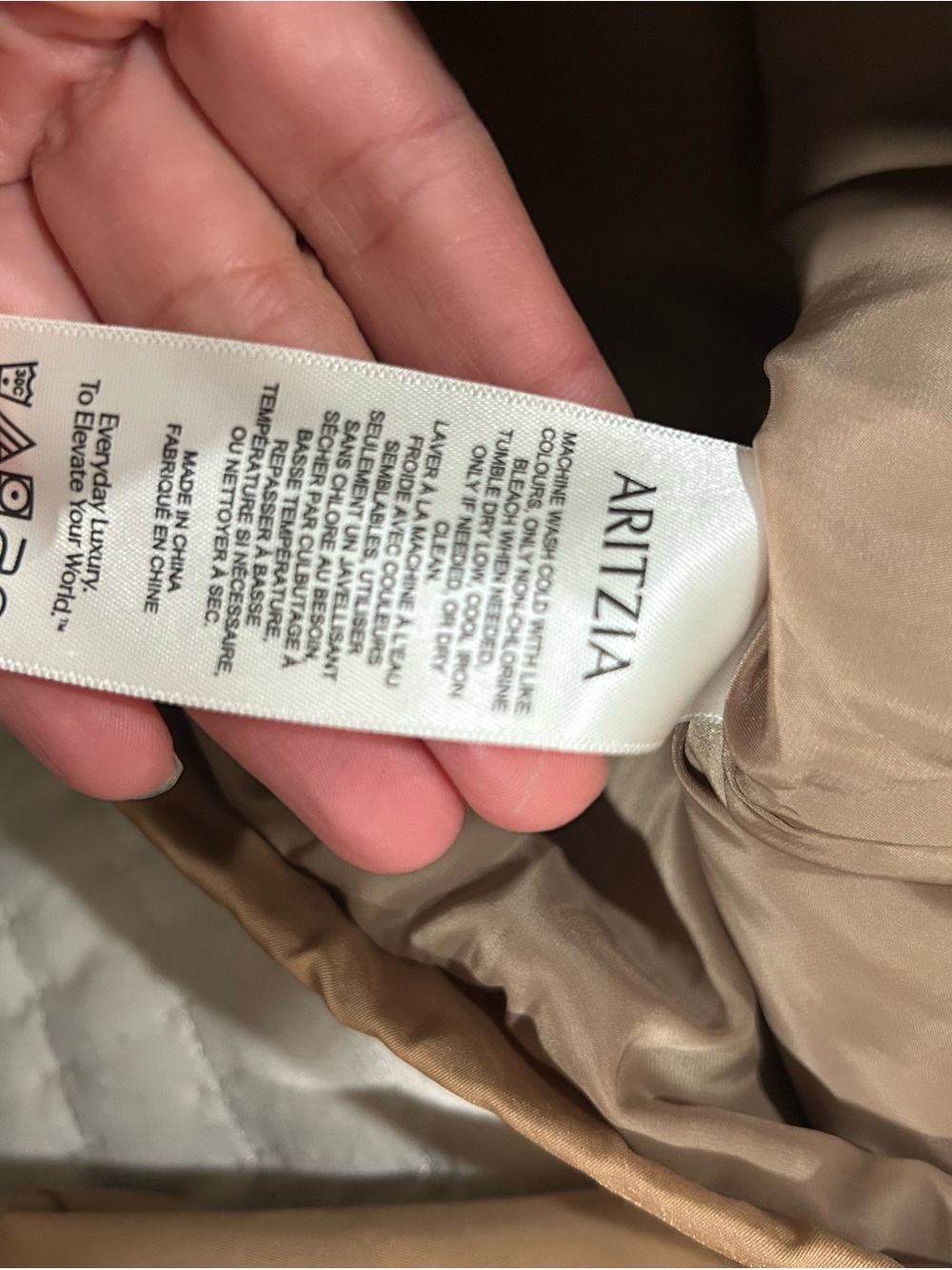 Aritzia Babaton Wilde Jacket
Slick matte twill hooded windbreaker - Picture 9 of 11